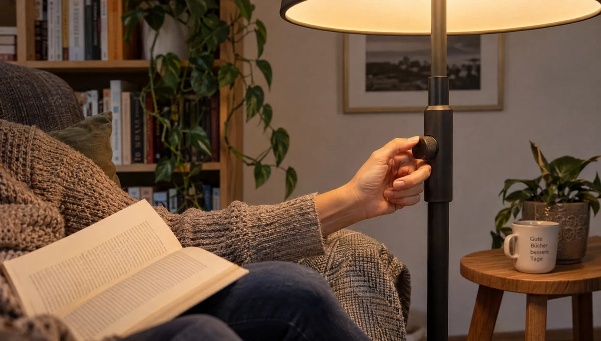 Designer-Stehlampe dimmbar für barrierefreies Wohnen wählen