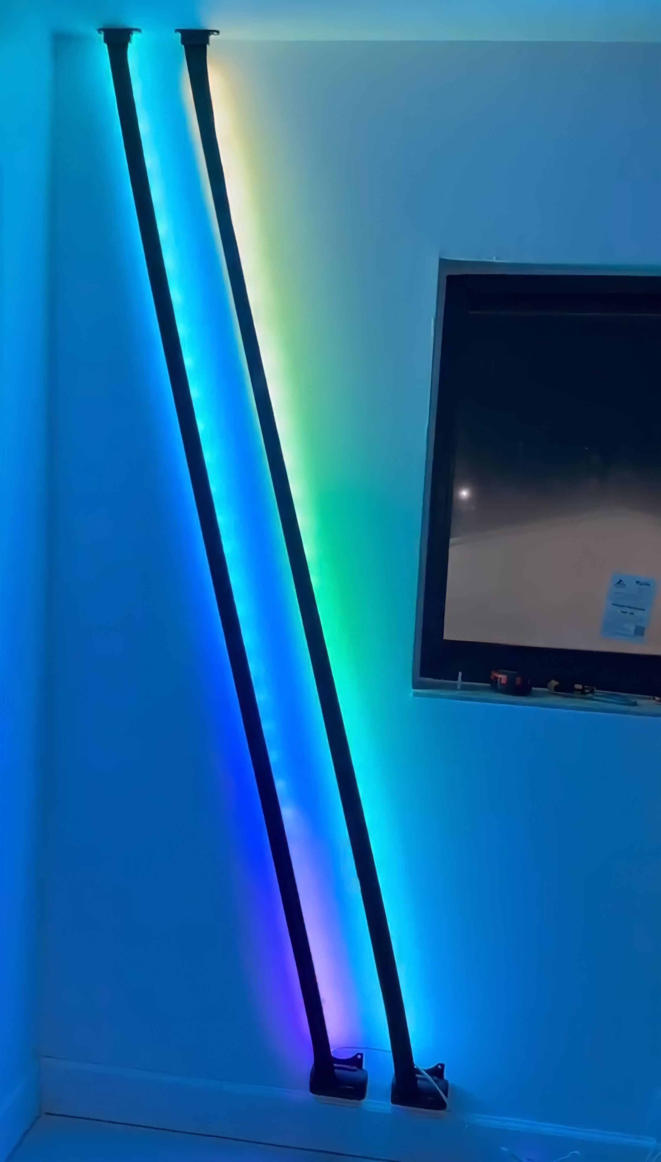 RGB Stripe Wandleuchte - BUYnBLUE