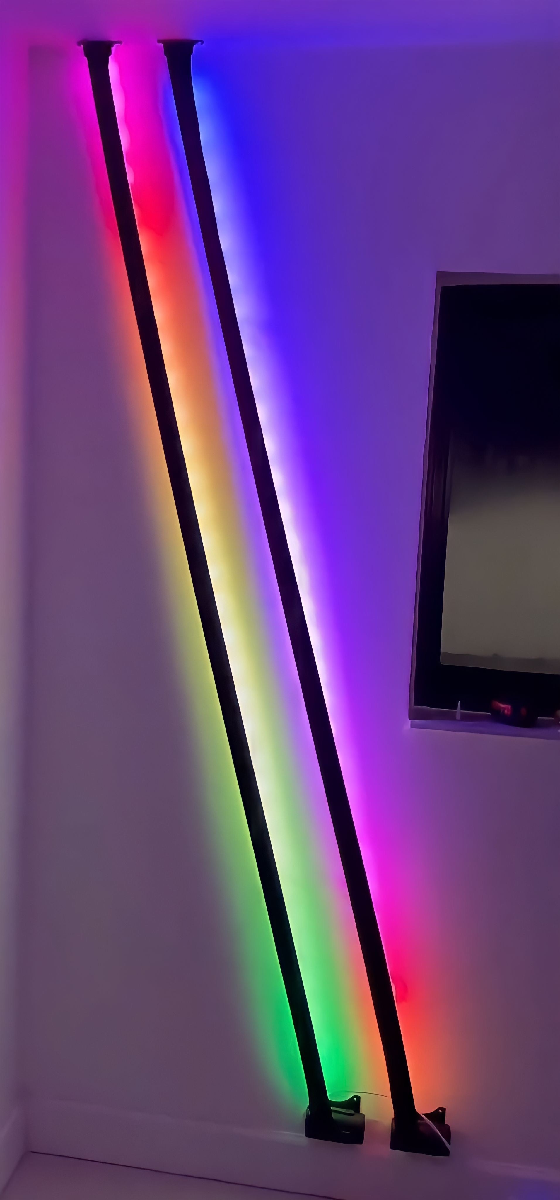 RGB Stripe Wandleuchte - BUYnBLUE
