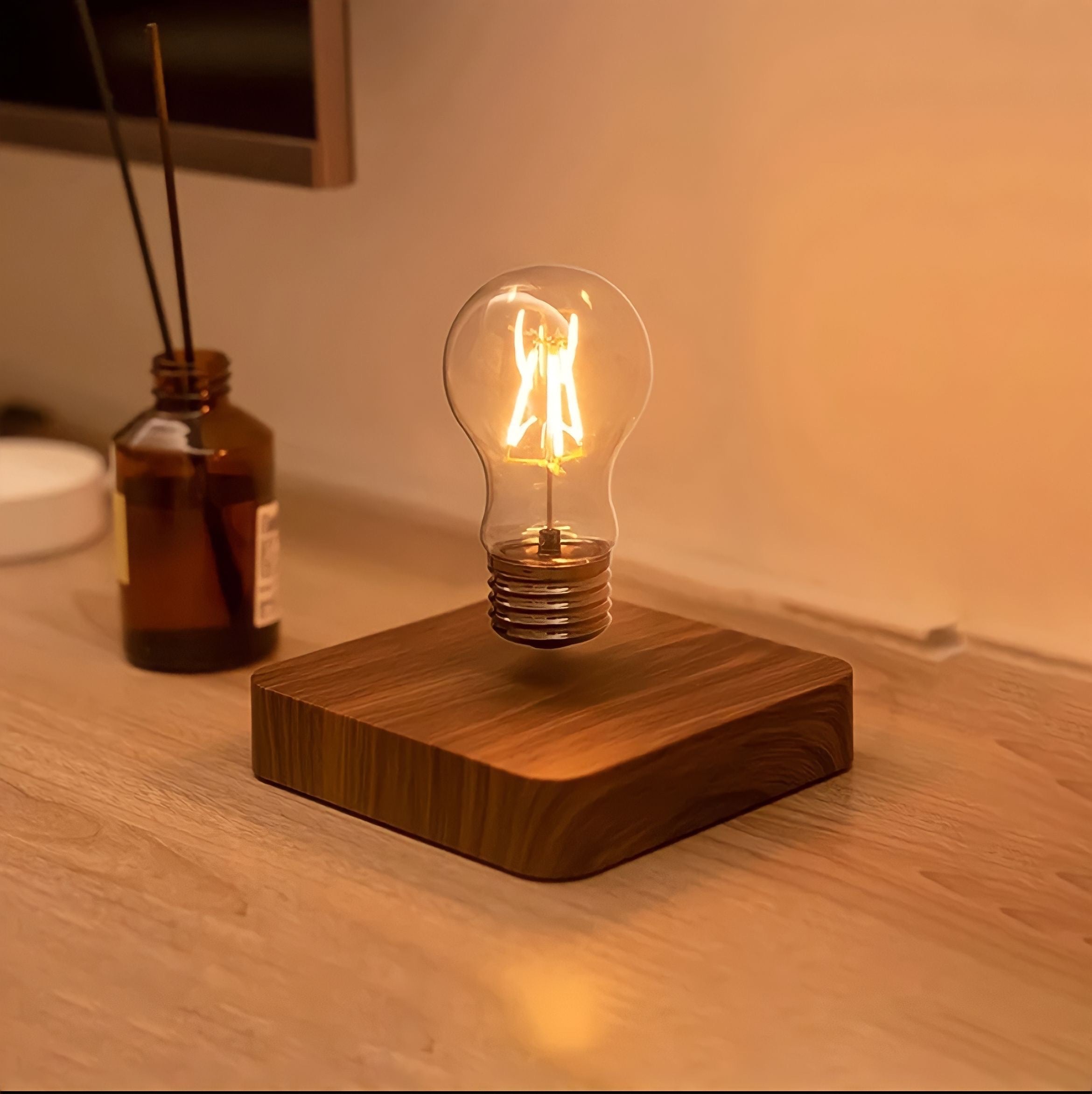Tischlampe Flying Lys - BUYnBLUE