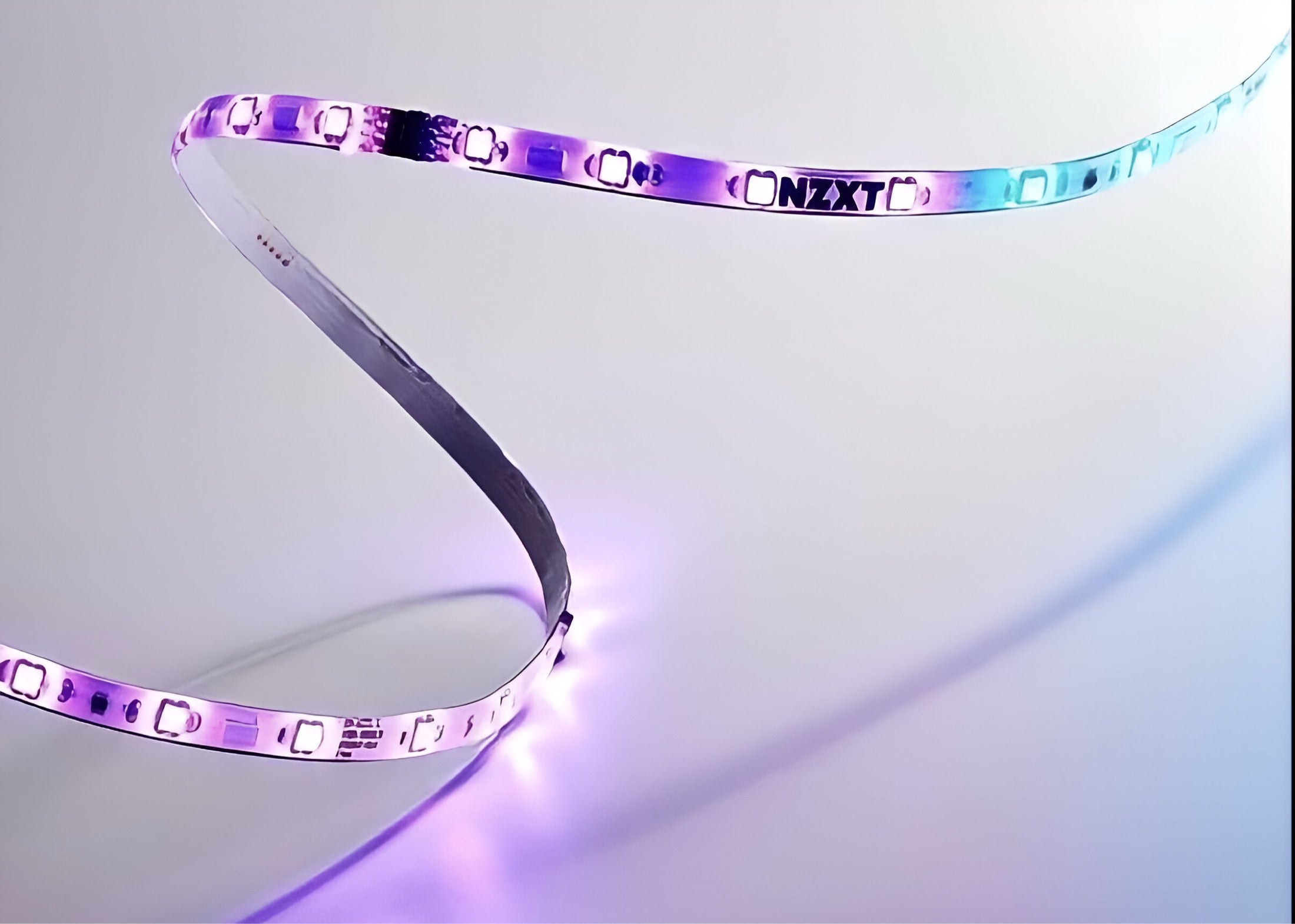 Applicazioni a soffitto con strisce luminose a LED: Illuminazione di lusso a prezzi accessibili realizzata in modo intelligente