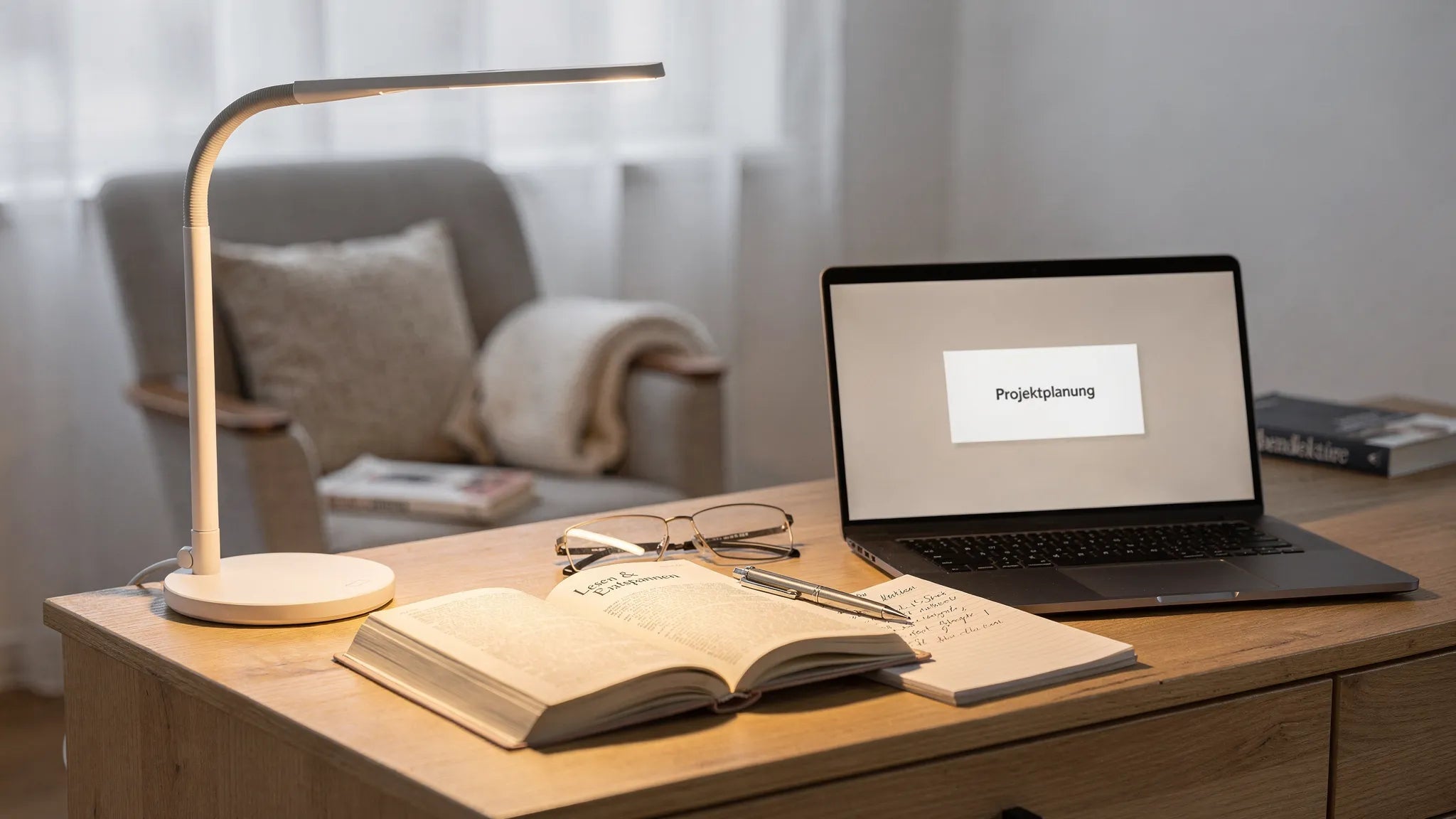 LED Tischleuchte: Worauf es bei Lesen, Arbeiten und Relaxen ankommt