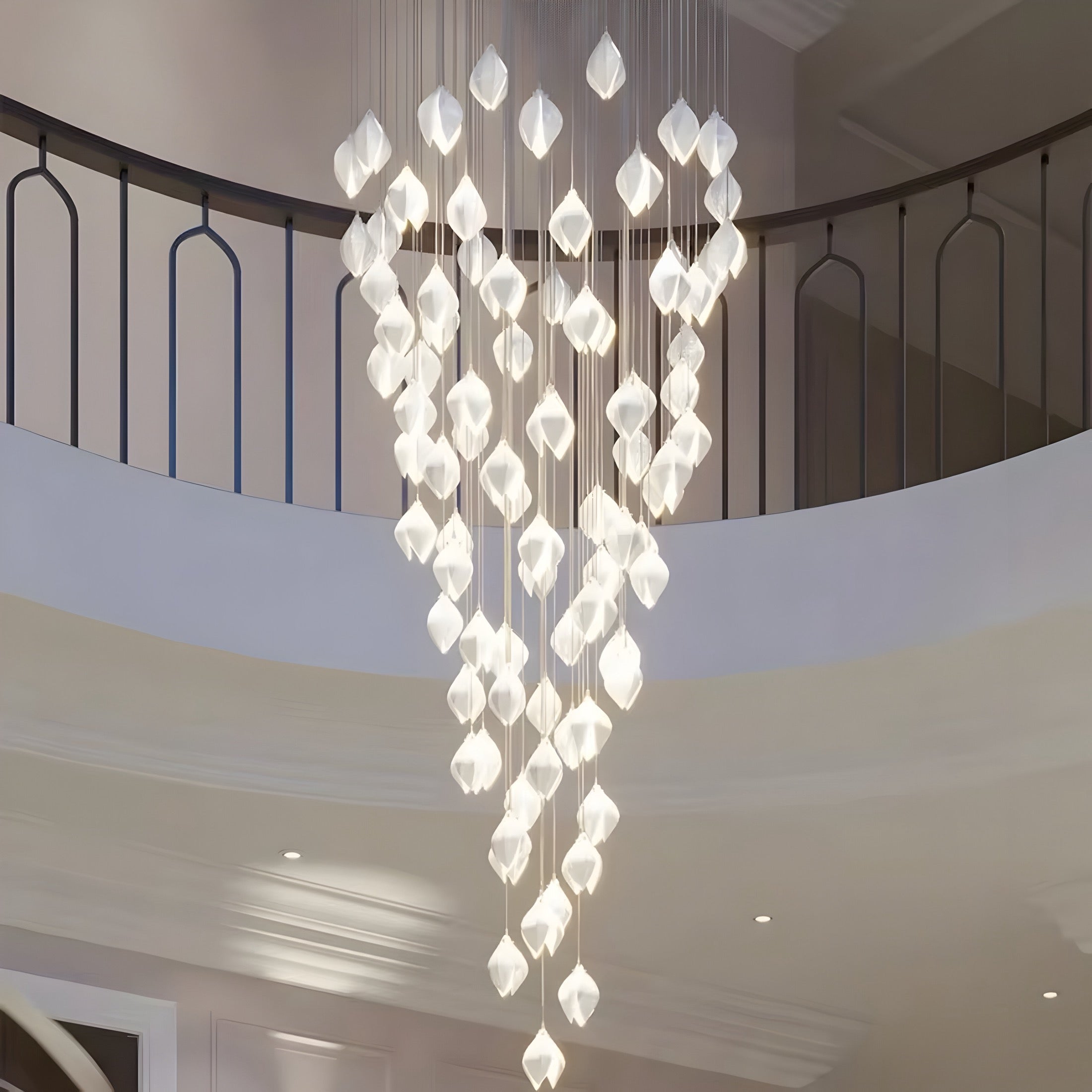 Magnolia Blanco chandelier BUYnBLUE