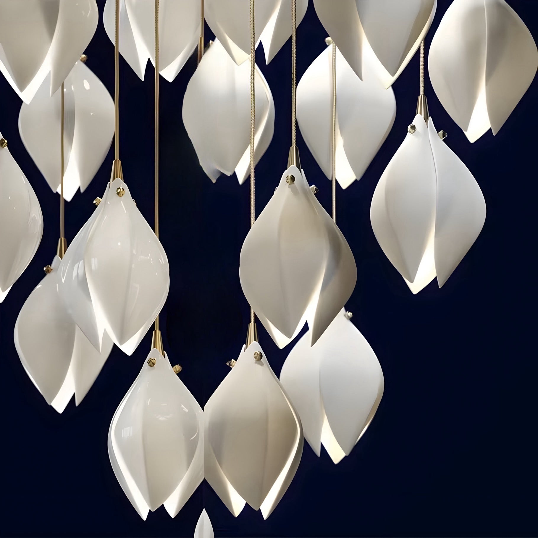 Magnolia Blanco chandelier BUYnBLUE